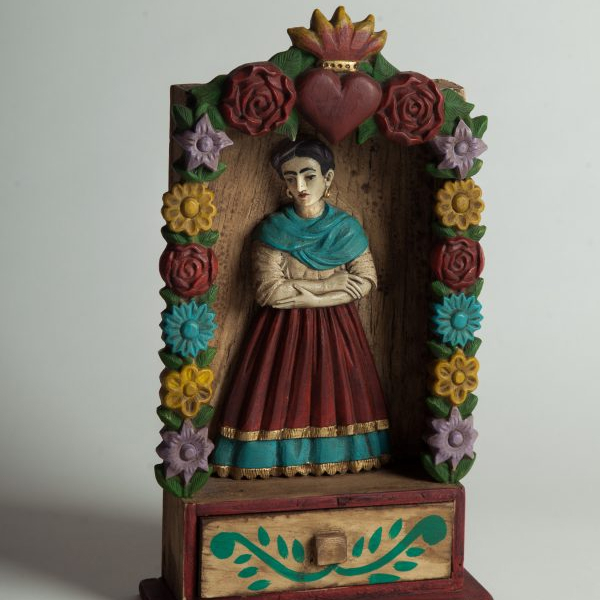 Retablo Frida con Manto Retablo Frida con Manto